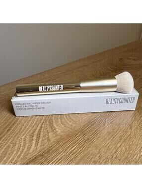Beautycounter Cream Bronzer Brush Makeup Contour Face Brush NEW In Box